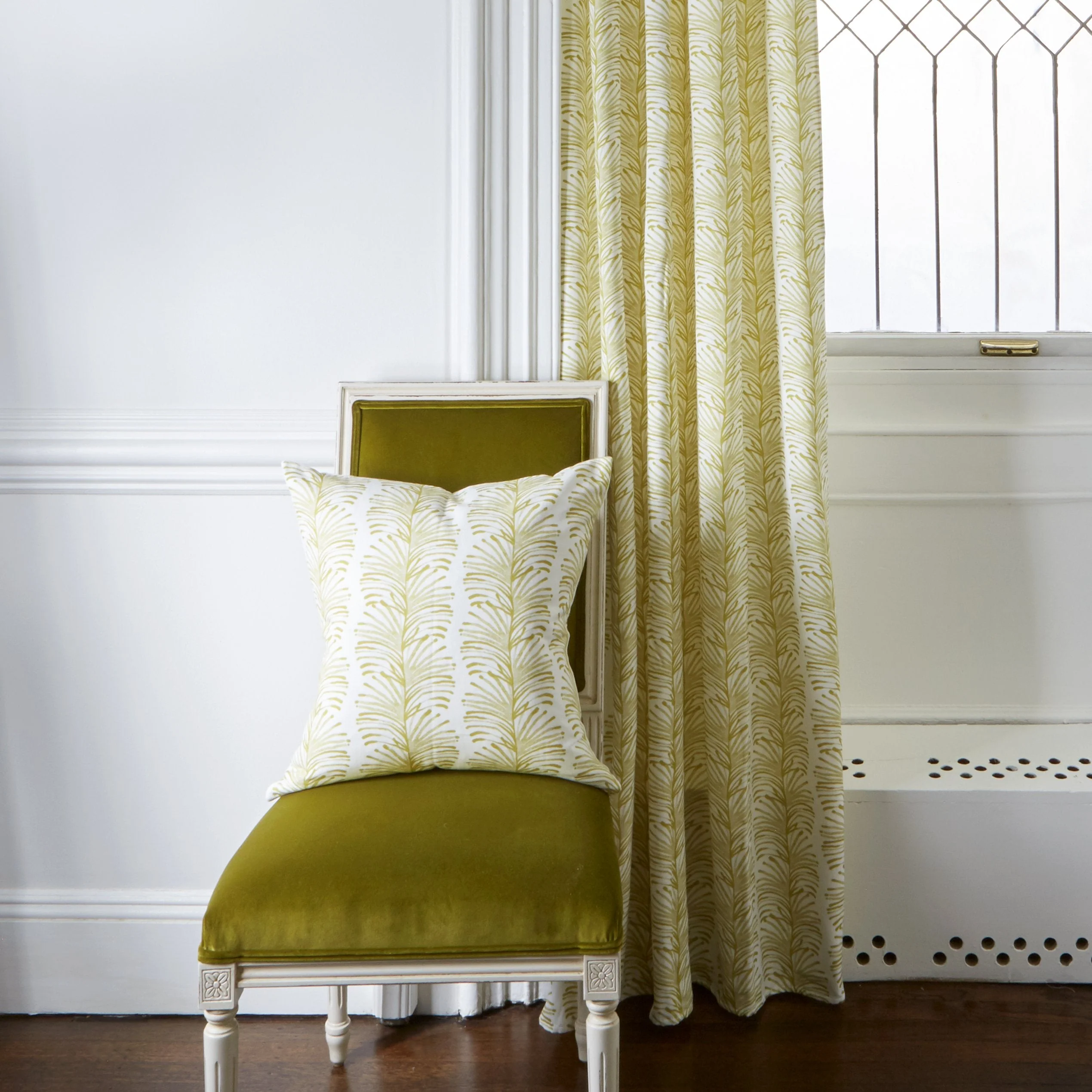 Emma Chartreuse - Image 3